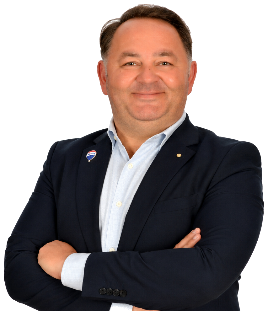 Emre Helvacıkara